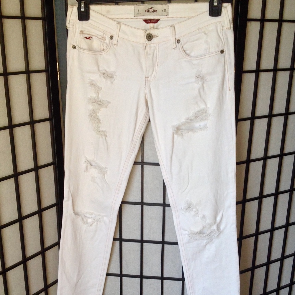 ❕Throwback Ripped White Jeans❕